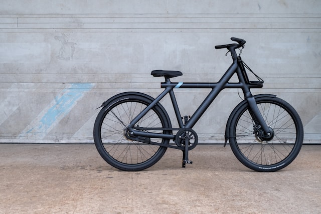 Black and gray electric road bike